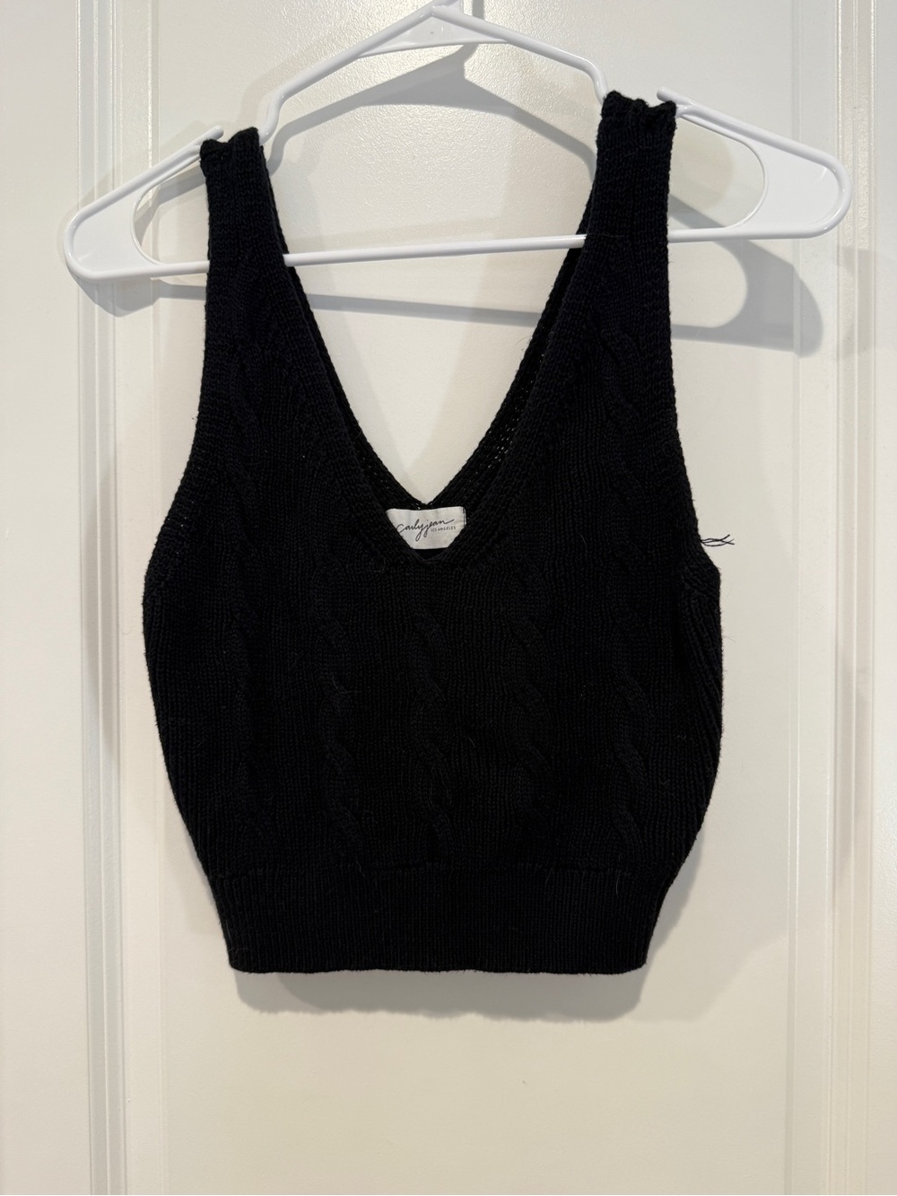 Carly Jean Los Angeles Black Cable Knit V-Neck Tank